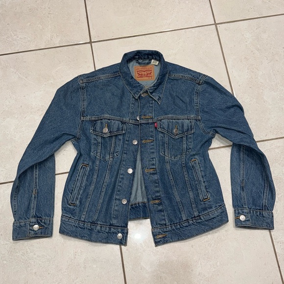 Levi's Jackets & Blazers - Levi’s Women Denim Jacket